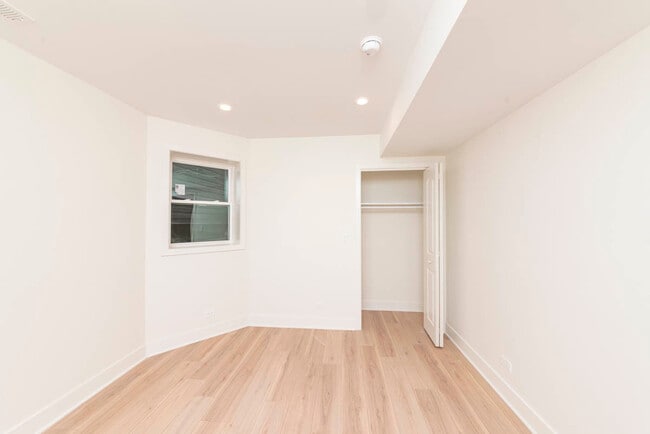 Building Photo - 2825 N Rockwell St