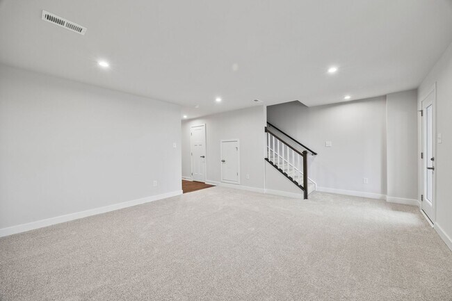 Building Photo - 22 Iron Horse Ln