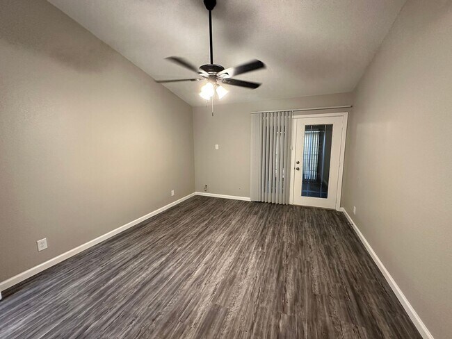 Building Photo - Ernest Properties 2 (295 Mooring Cir)