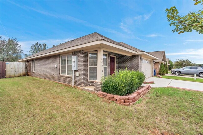 Building Photo - 162 Harold Murphy Dr