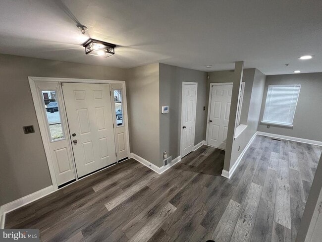 Building Photo - 10108 Oklahoma Ct