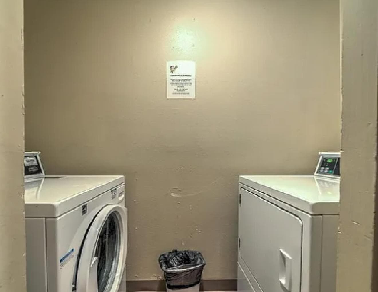 Building Photo - 1233 N Ogden St