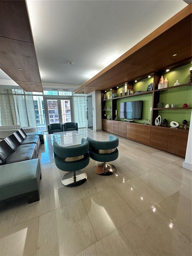 Building Photo - 500 Brickell Ave