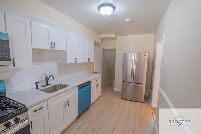 Building Photo - 1444 Meridene Dr