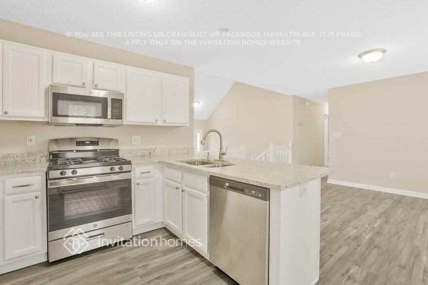 Building Photo - 6397 Cardiff Ln