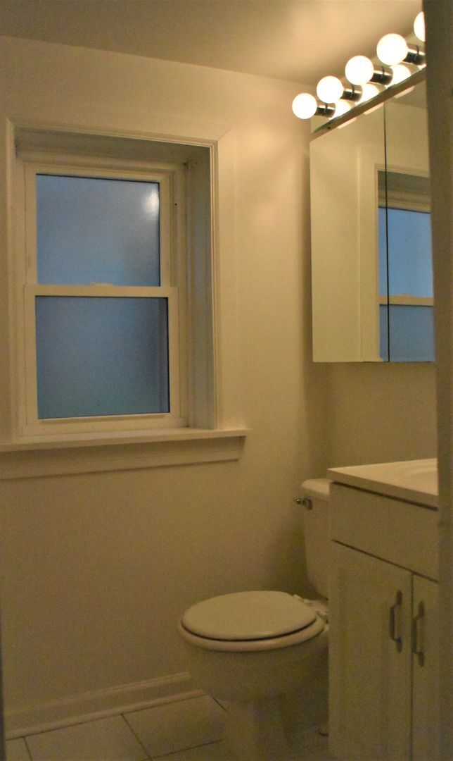 Building Photo - 1628 Gunderson Ave