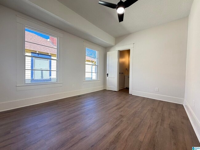 Building Photo - 219 47th Pl N