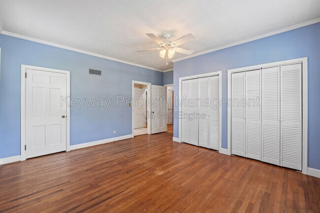 Building Photo - 822 Johns Rd