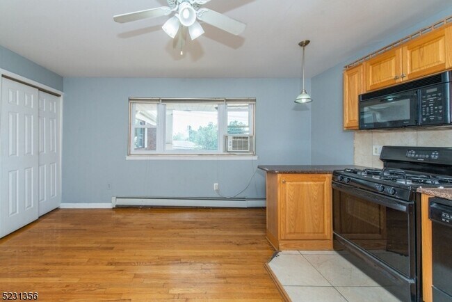 Building Photo - 101 N Beverwyck Rd