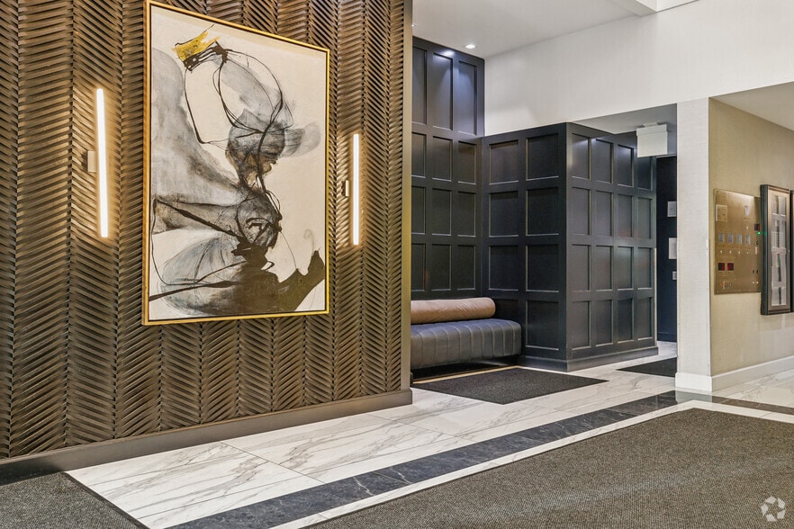 Lobby Photo - One East Delaware