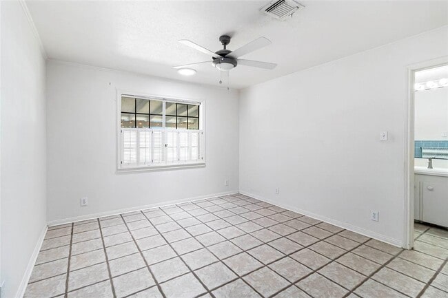 Building Photo - 730 N Sarah Jo St