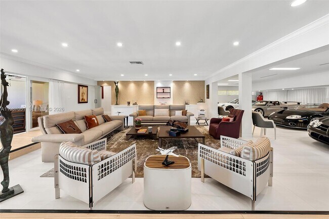 Building Photo - 424 Alamanda Dr