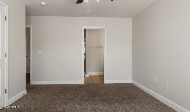 Building Photo - 1881 Pointe Dr