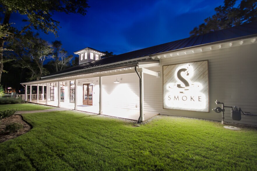 Building Photo - 4744 Siddons Dr