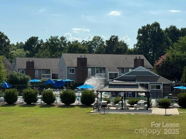 Building Photo - 3139 Heathstead Place