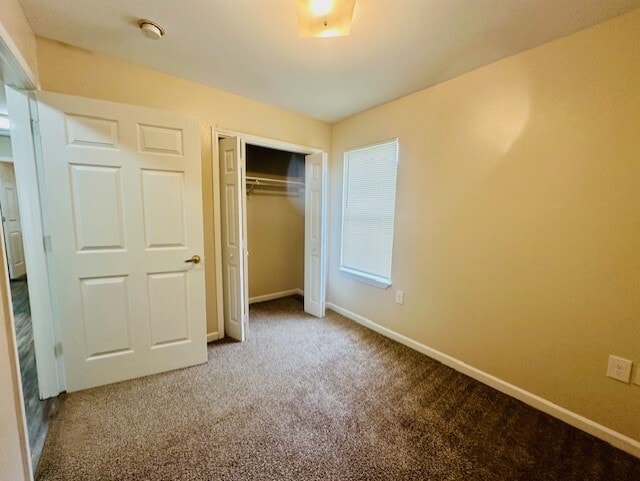 Building Photo - 5564 Banyan Ct