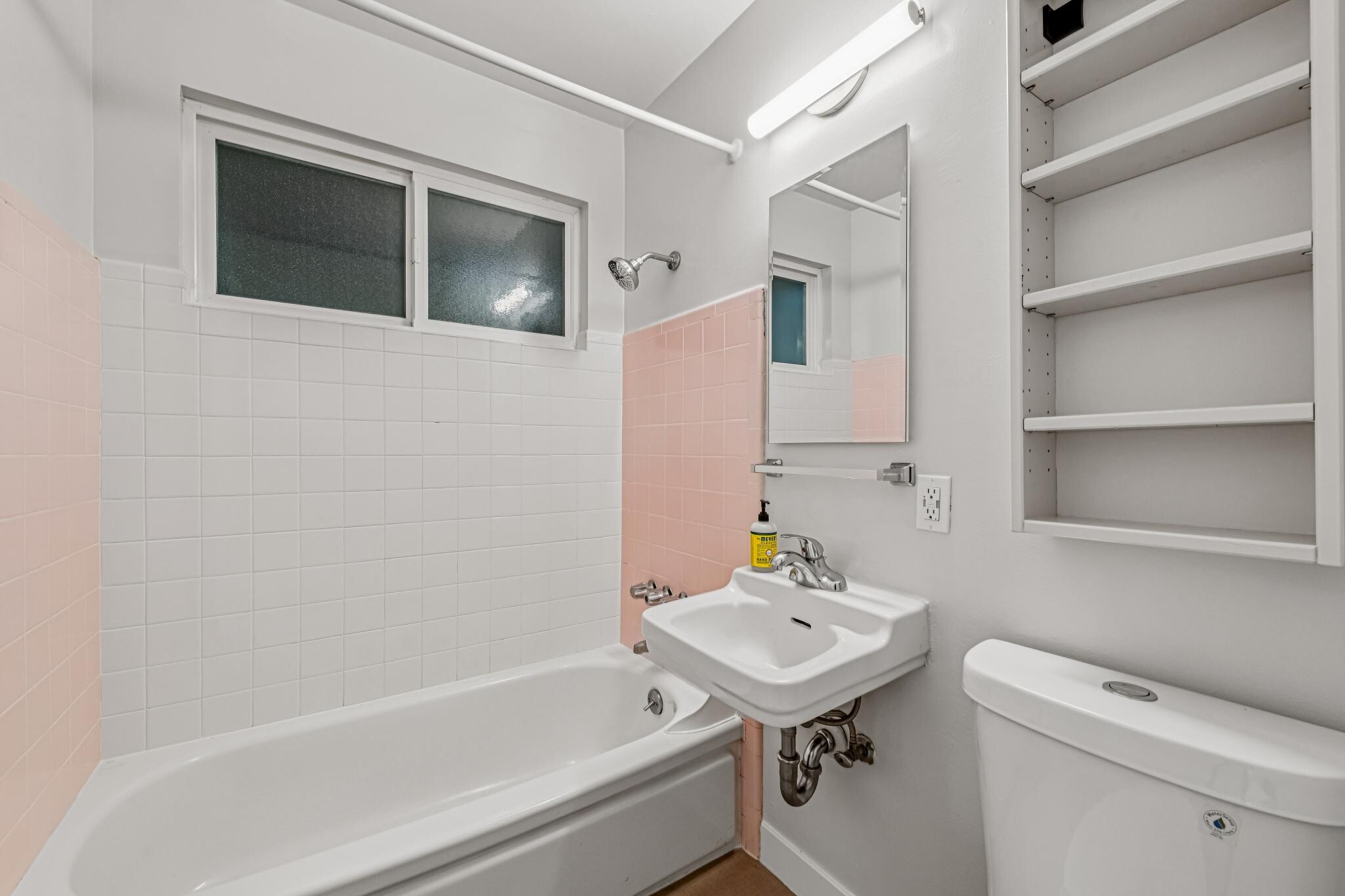 Building Photo - 2073 Key Blvd