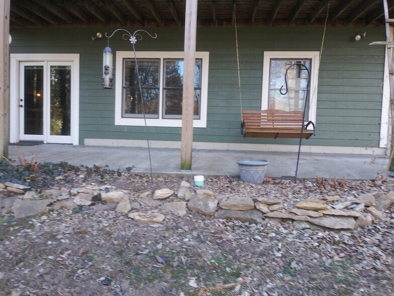 Building Photo - 8550 Waverly Rd