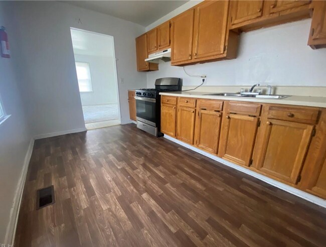 Building Photo - Portsmouth House for Rent!