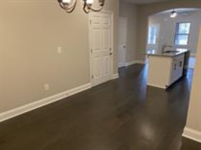 Building Photo - 247 Claremont Ct