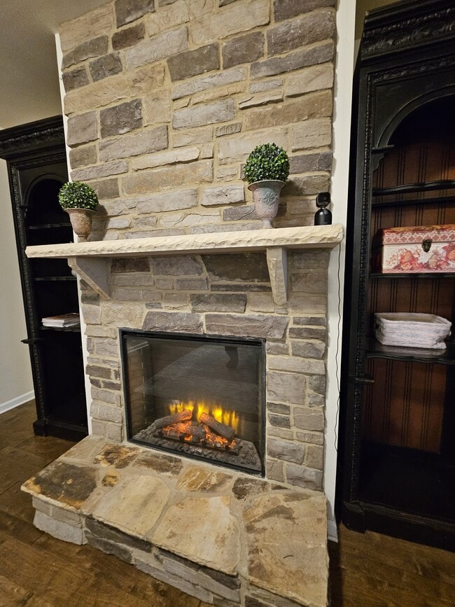 Building Photo - 202 Ermon Ct