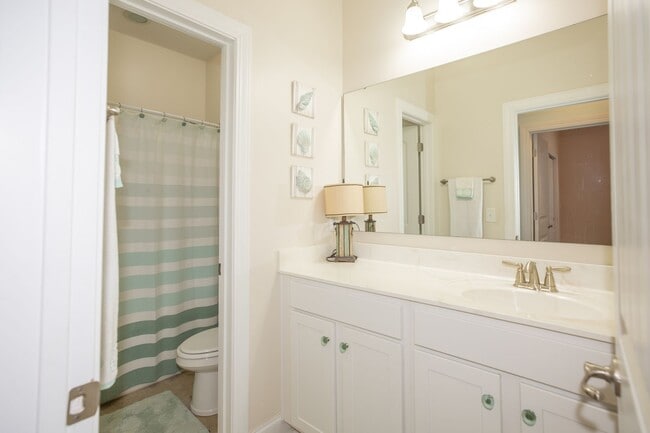 Building Photo - The Reserve - Market Common