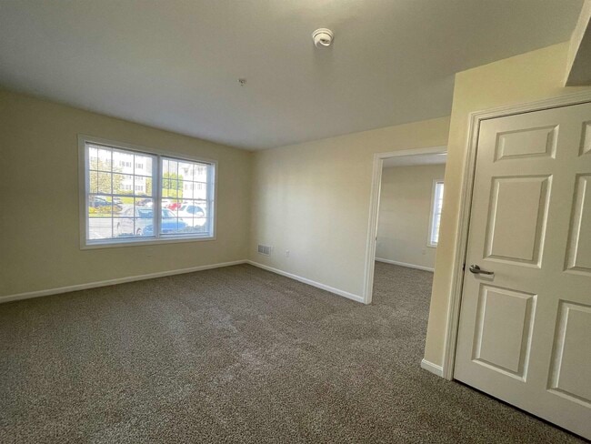 Building Photo - 10 Sentinel Court