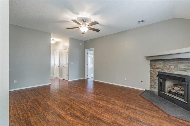 Building Photo - 1245 S Camellia Ln