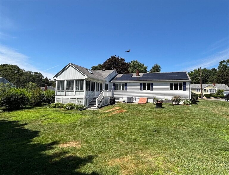 Building Photo - 14 Manomet Rd
