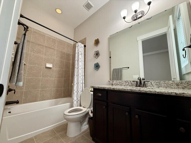 Building Photo - 1316 Spicer Ln