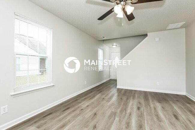 Building Photo - 3 Bedroom Pet-Friendly Home in Greensboro, NC with Main Street Renewal
