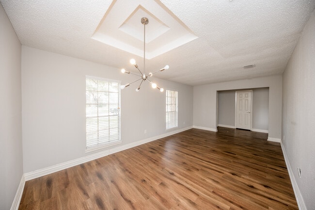 Building Photo - 451 Gentilly Dr