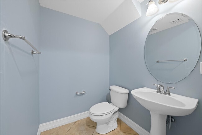 Building Photo - 10810 NW 74th Dr