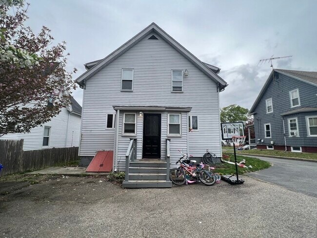 Building Photo - 10 General Cobb St