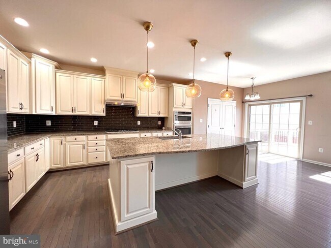 Building Photo - 23480 Logans Ridge Terrace