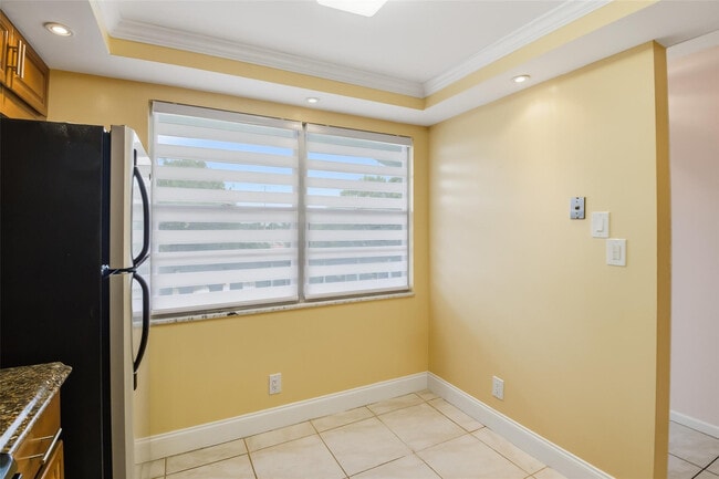 Building Photo - 2505 Antigua Terrace