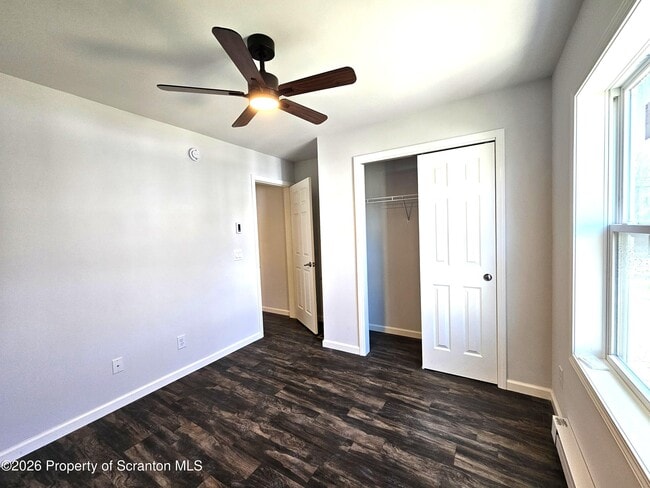 Building Photo - 609 E Gibson St