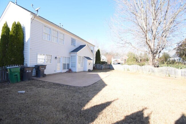 Building Photo - 6827 Braddock Ln