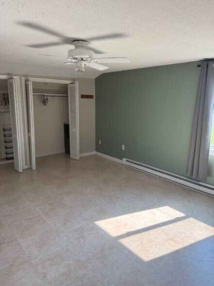 Building Photo - 817 Elephant Rd