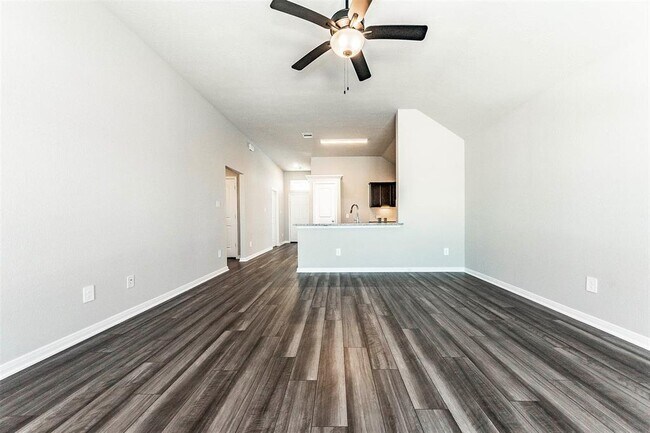 Building Photo - 8224 Tourmaline Wy