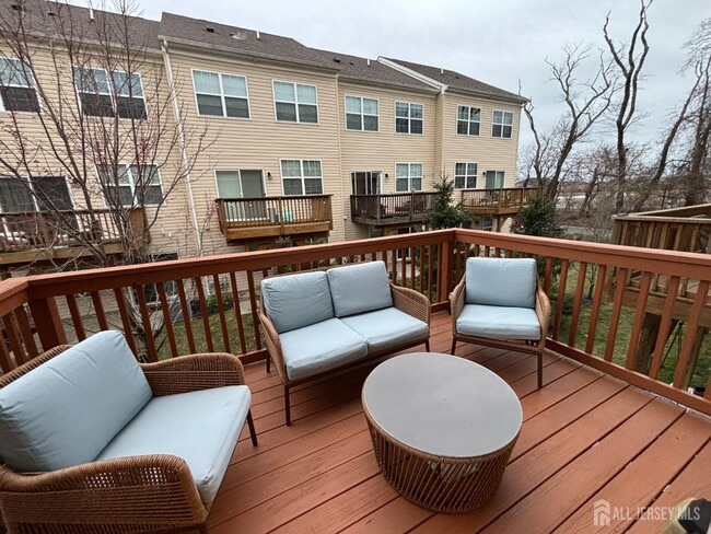 Building Photo - 1205 Hights Farm Rd N