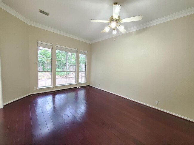 Building Photo - 11000 Rio Vista Dr