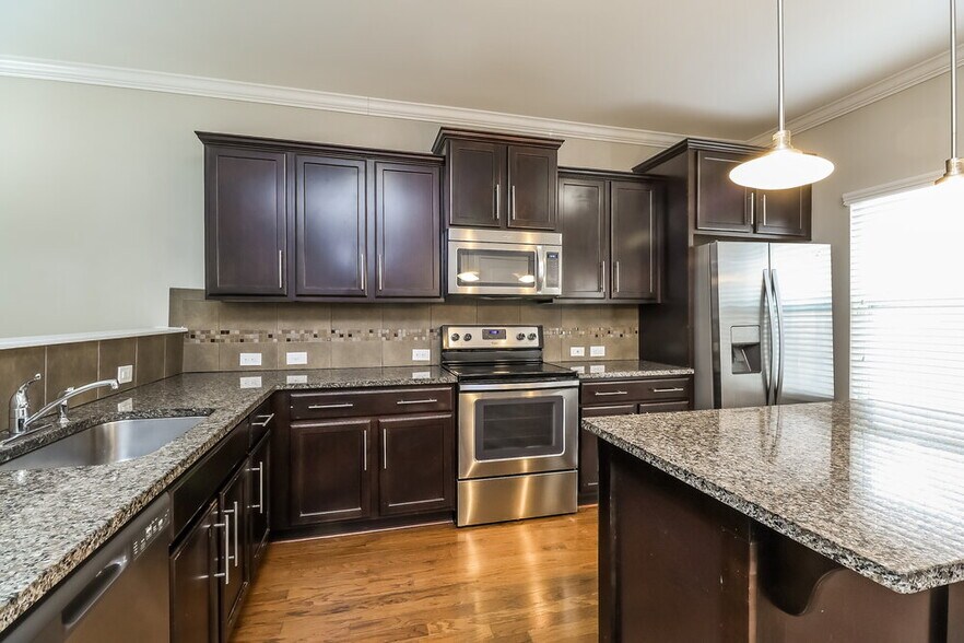 Building Photo - 11519 McDunkeld Dr