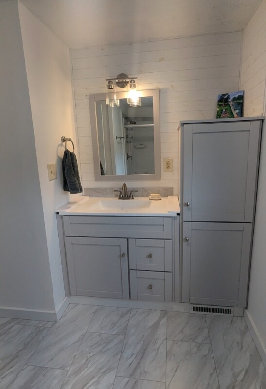 Building Photo - 16020 Union Rd