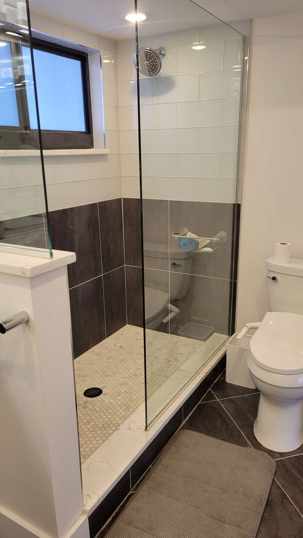 Building Photo - Beautifully renovated 2/2 condo downtown S...