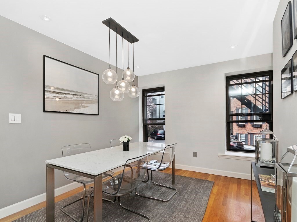 Building Photo - 15 Medford St