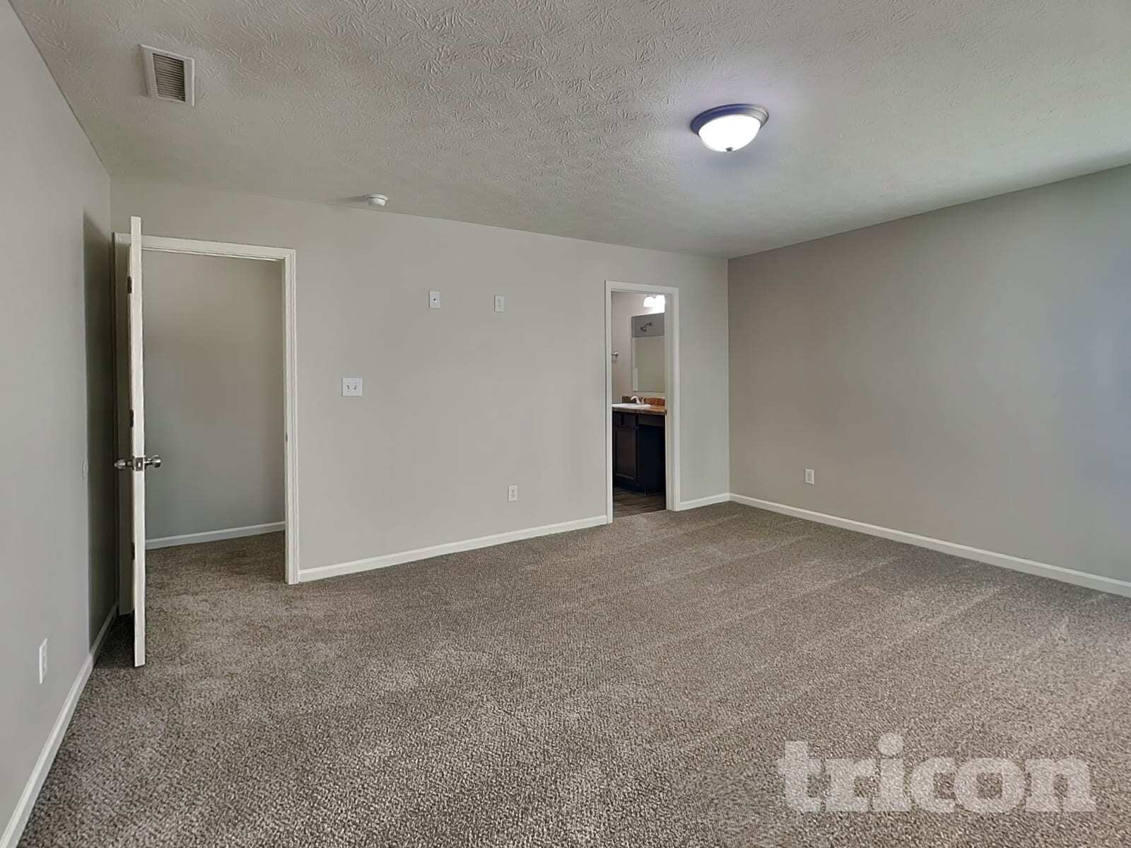 Building Photo - 2944 Mozart Way
