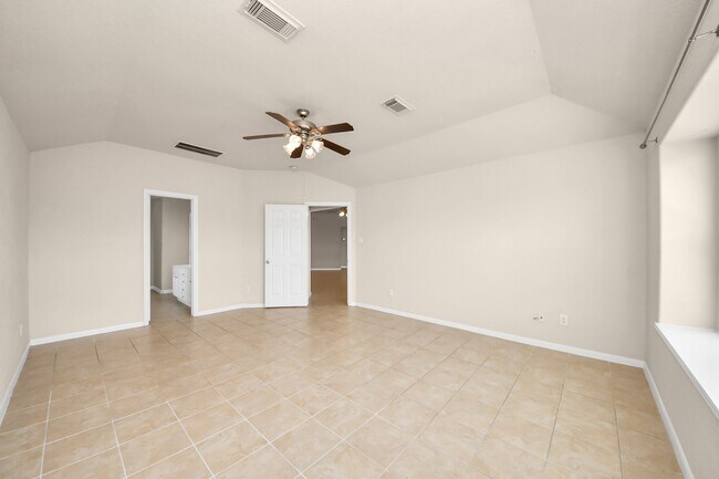 Building Photo - 7730 Trail Hollow