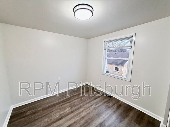 Building Photo - 2307 Monroeville Rd