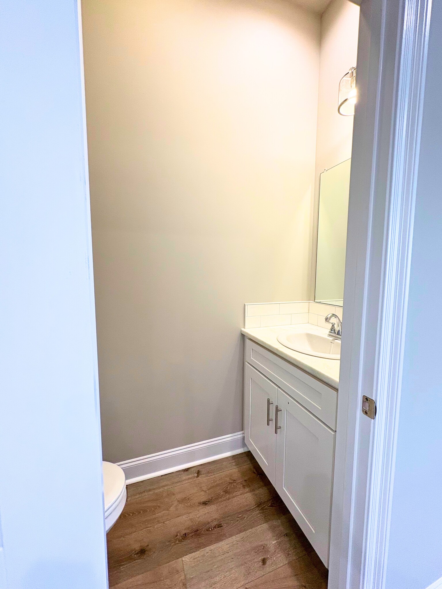 1/2 bath - 107 Centre Sarcelle Blvd